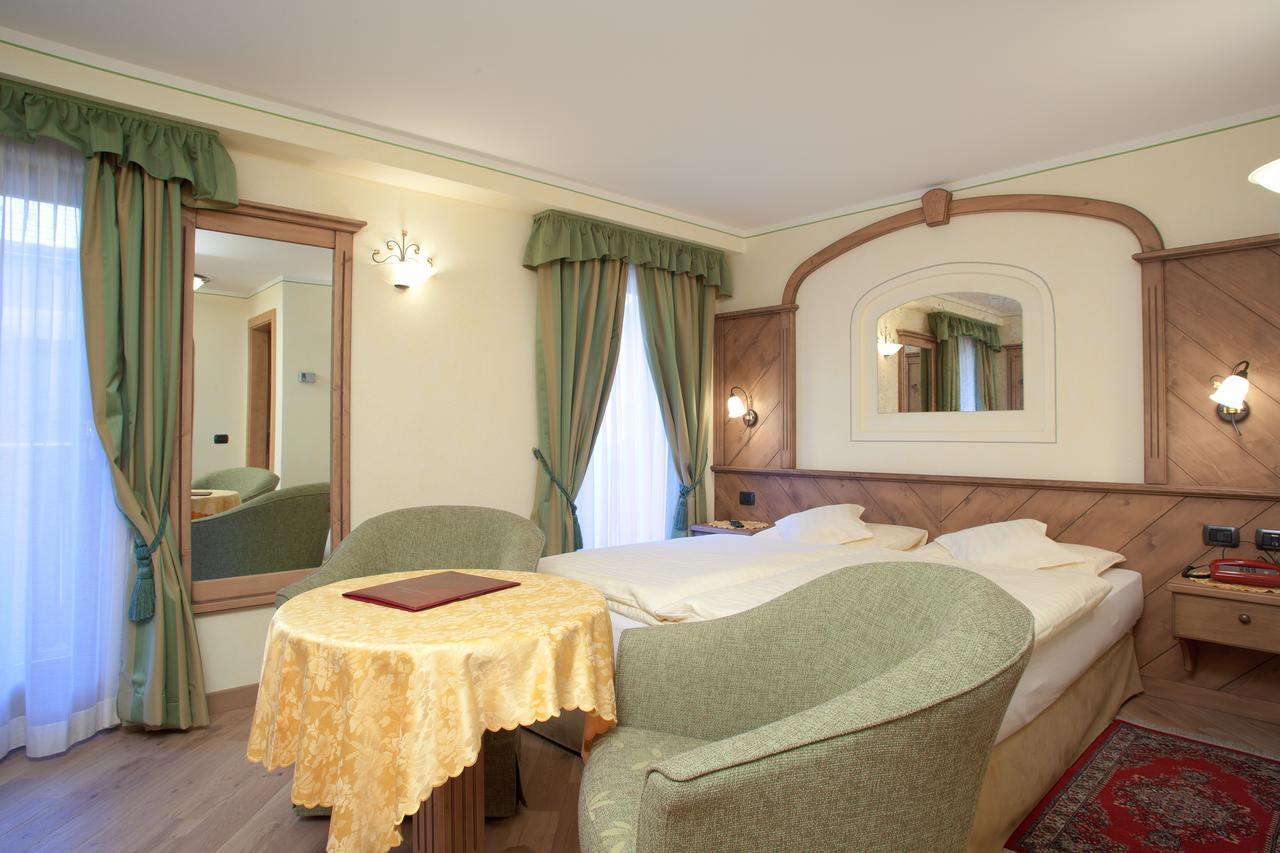 Hotel Ristorante Cassana Лівіньо Екстер'єр фото
