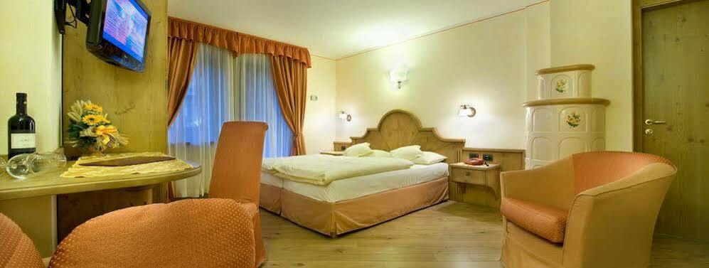 Hotel Ristorante Cassana Лівіньо Екстер'єр фото